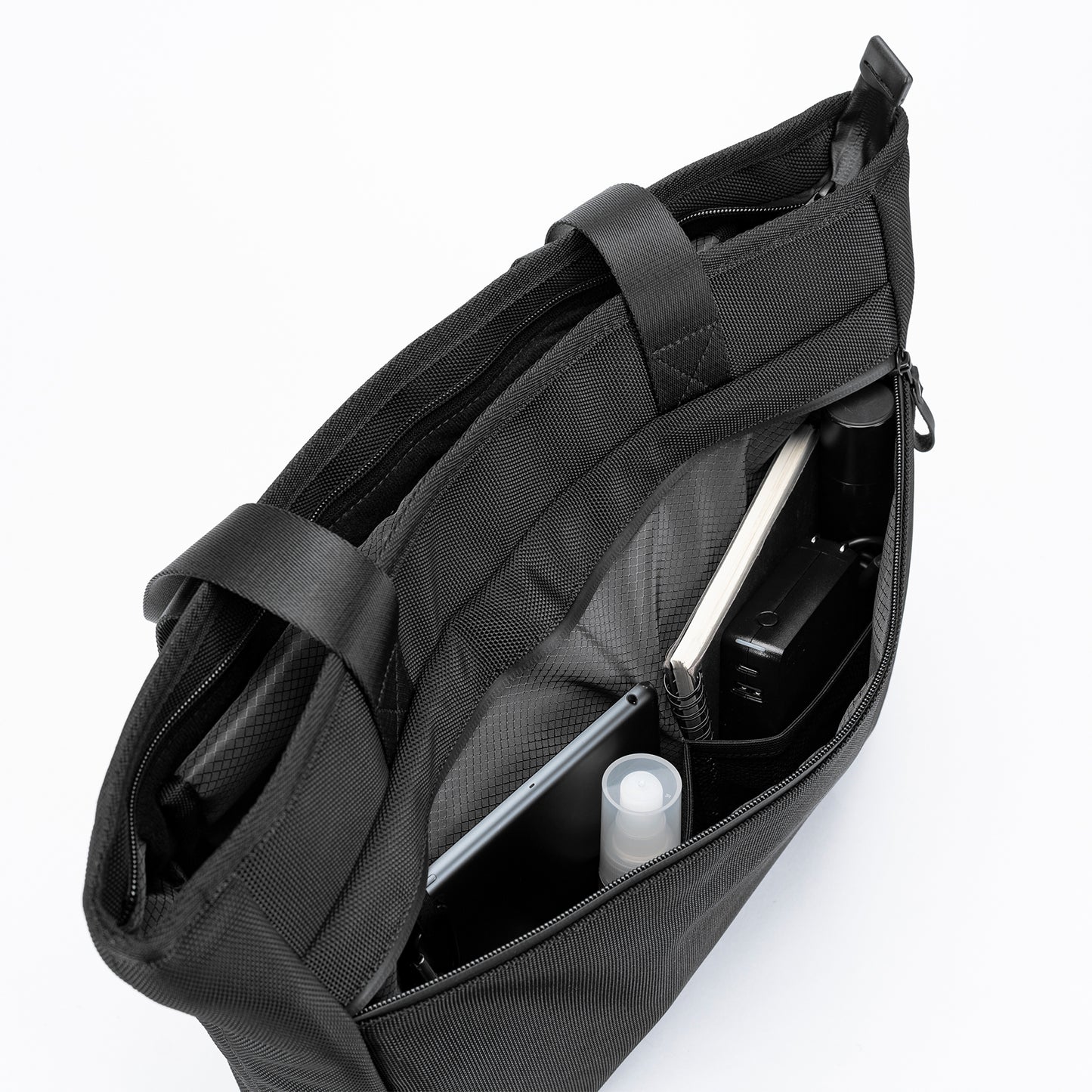 【ガジェット収納に特化】Tech Tote