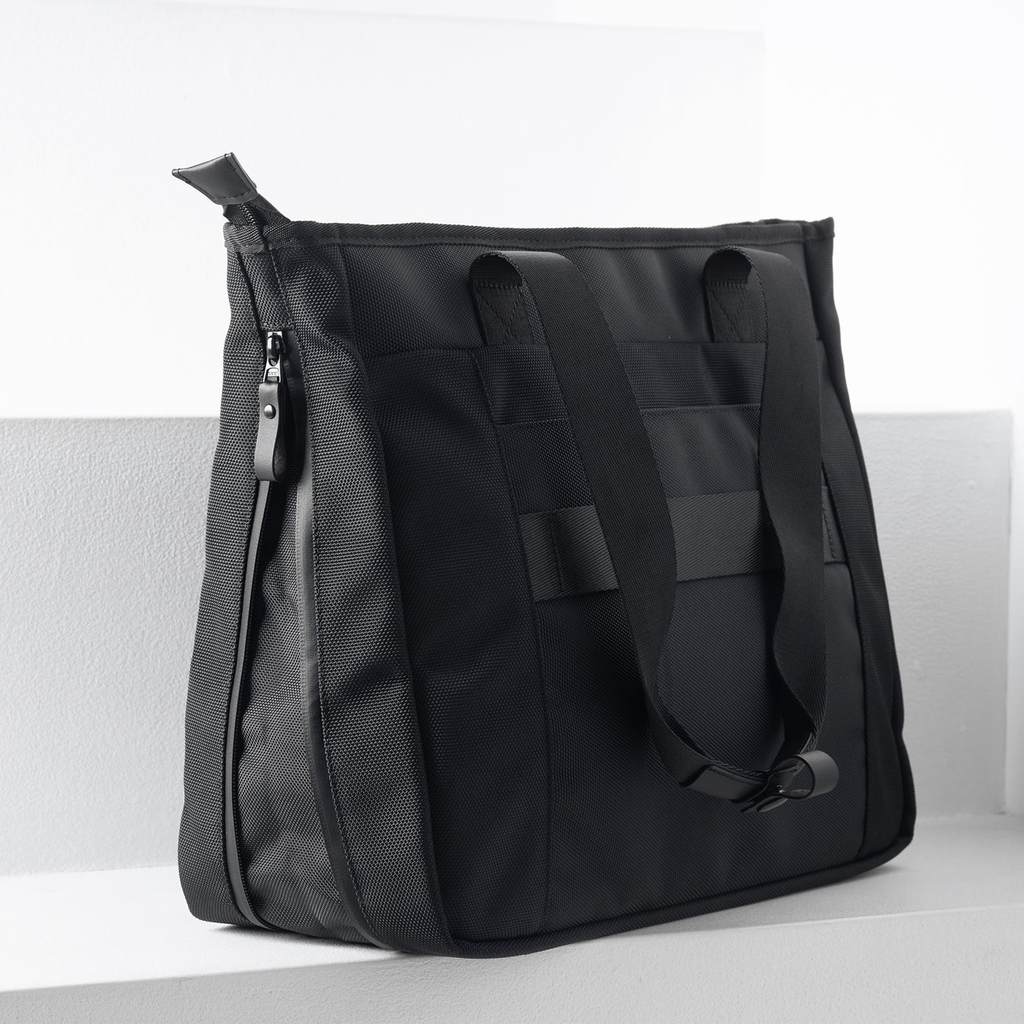 【拡張できる薄型】Tech Tote Pro