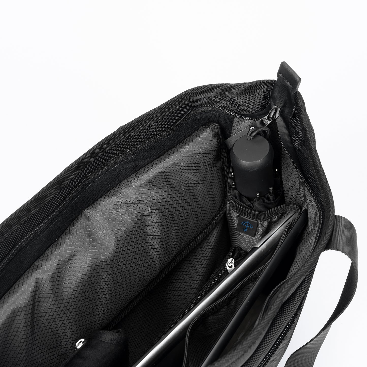 【ガジェット収納に特化】Tech Tote