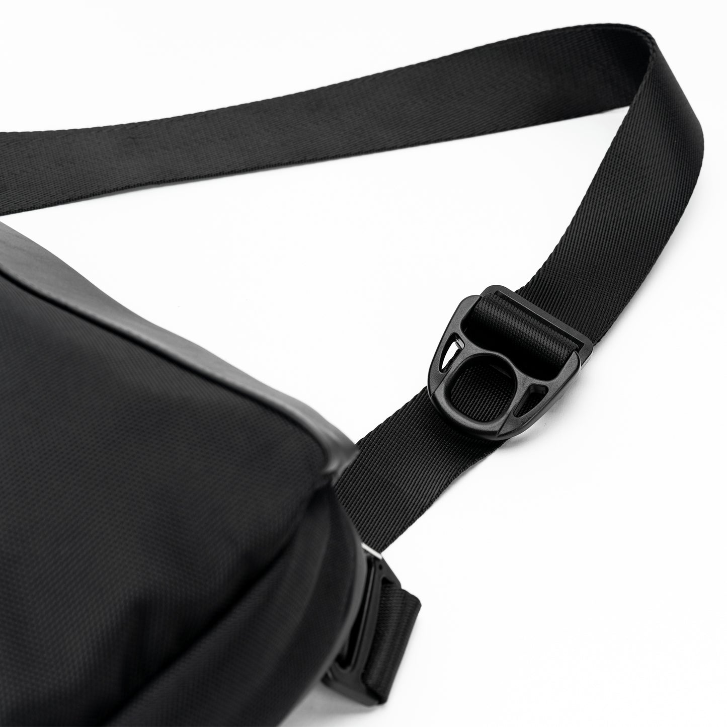 【2秒で荷物が取り出せる】ショルダーバッグ Quick Sling