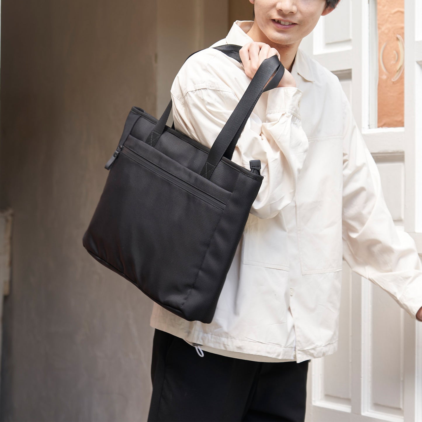 【ガジェット収納に特化】Tech Tote