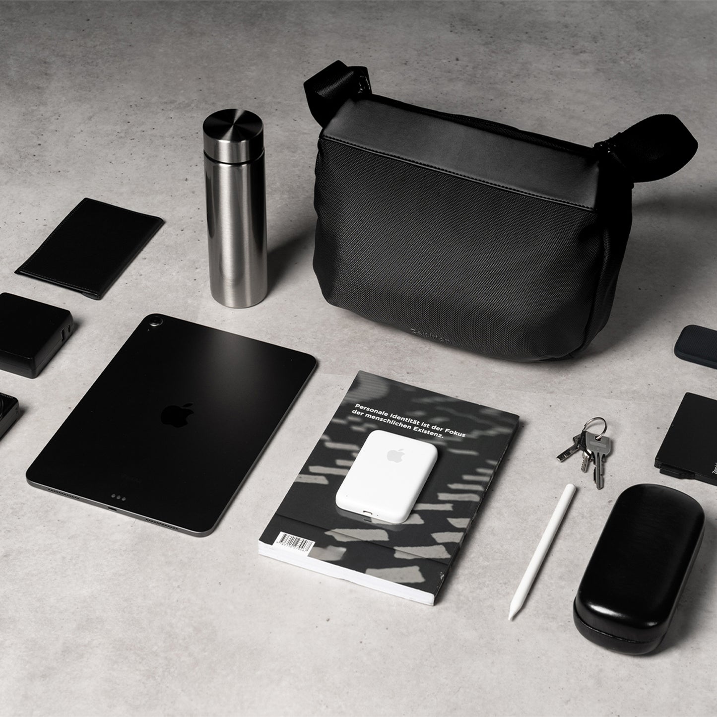【2秒で荷物が取り出せる】ショルダーバッグ Quick Sling