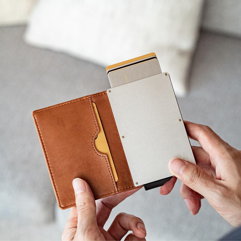 Quick Wallet+ ブラウン