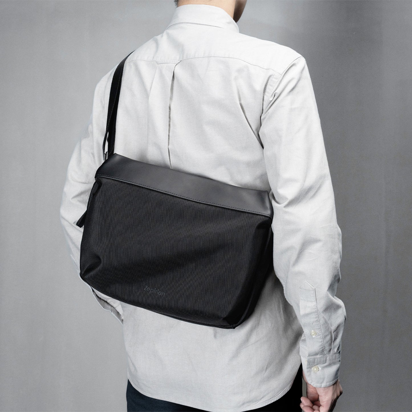 【2秒で荷物が取り出せる】ショルダーバッグ Quick Sling